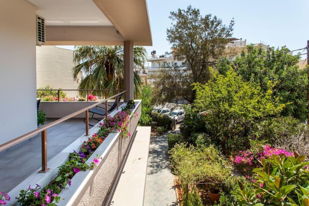 Ferienwohnung Minimal Loft Art With Sea View Over Heraklion Harbour Exterior foto